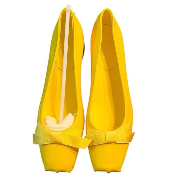 Authentic Christian Louboutin Yellow Leather Bow Embellished Pump(38.5) - Picture 3 of 8